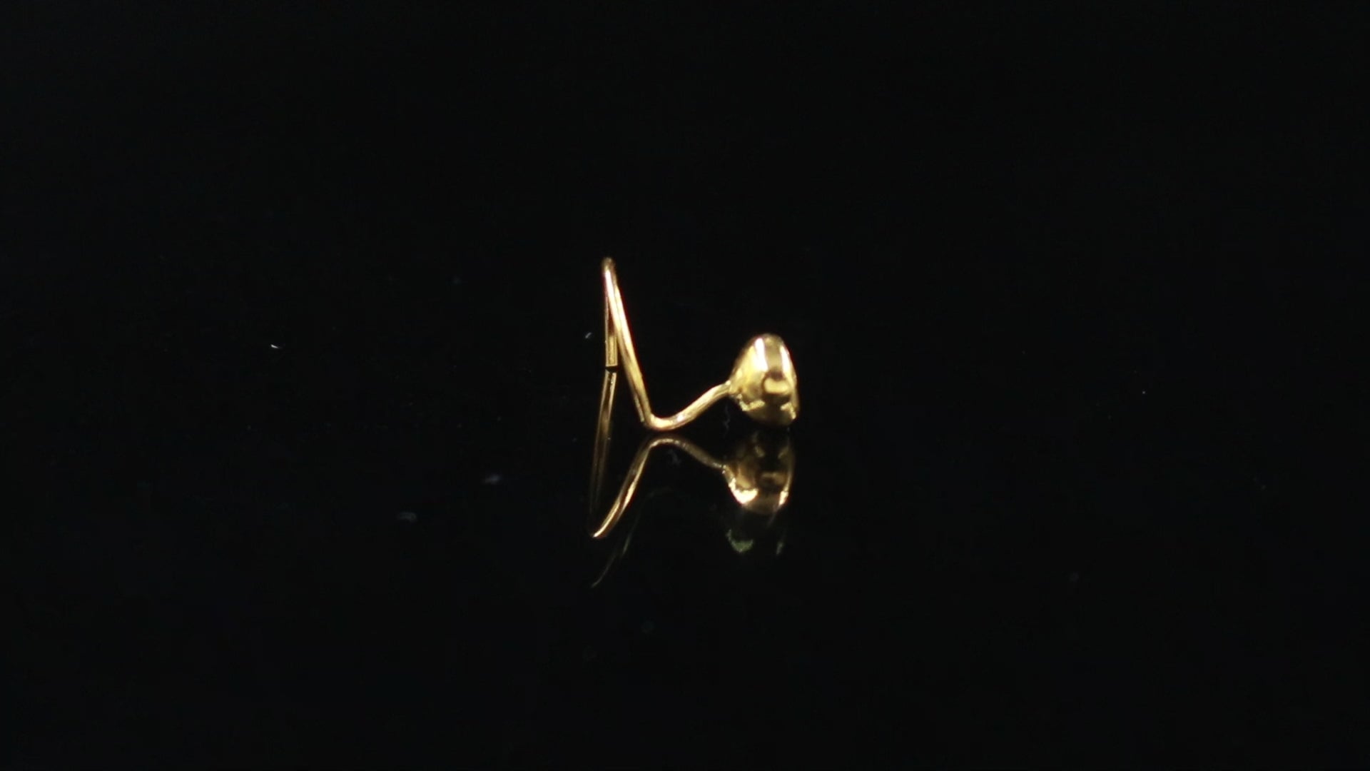 18K Gold Round CZ Nose Stud – Elegant Gold Nose Piercing Jewelry