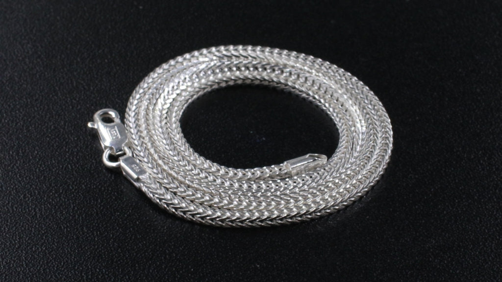 Elegant 925 Sterling Silver Women’s Necklace – Simple Luxury Chain