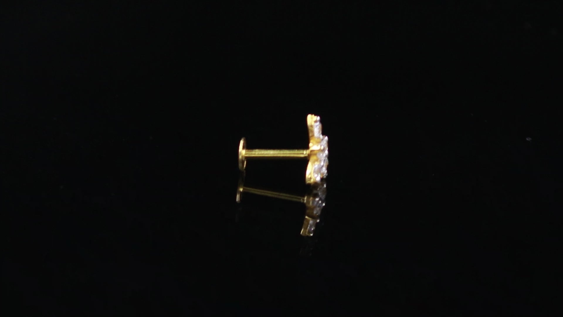 18KT Gold Diamond Look CZ Nose Ring Round Brilliant Designer Nose Stud
